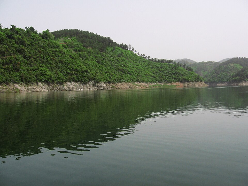Ankang Travel Guide: Yinghu Lake and the Han River Valley