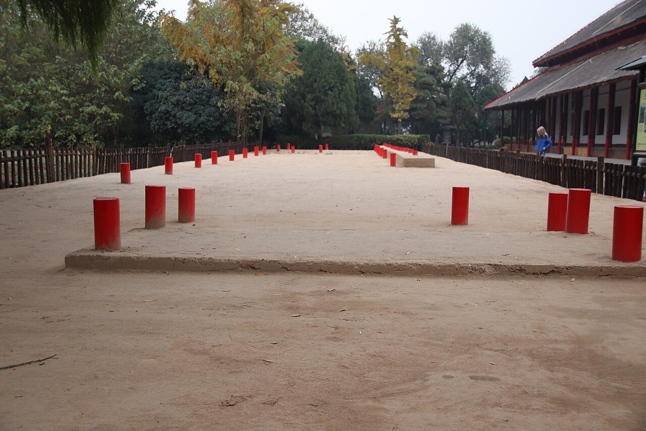 Rammed-earth palace foundation at Yinxu with red markers showing column positions