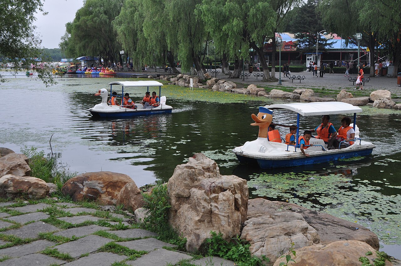boats on Changchun South Lake