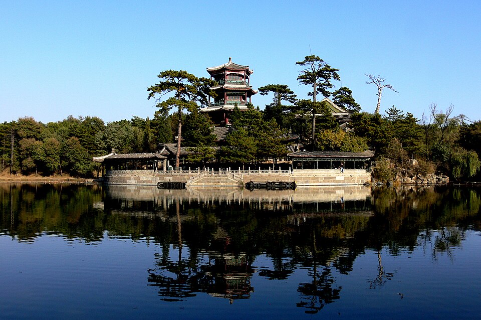 Jinshan islet pavilion area in Chengde Mountain Resort