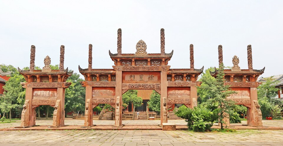 Deyang Confucian Temple courtyard