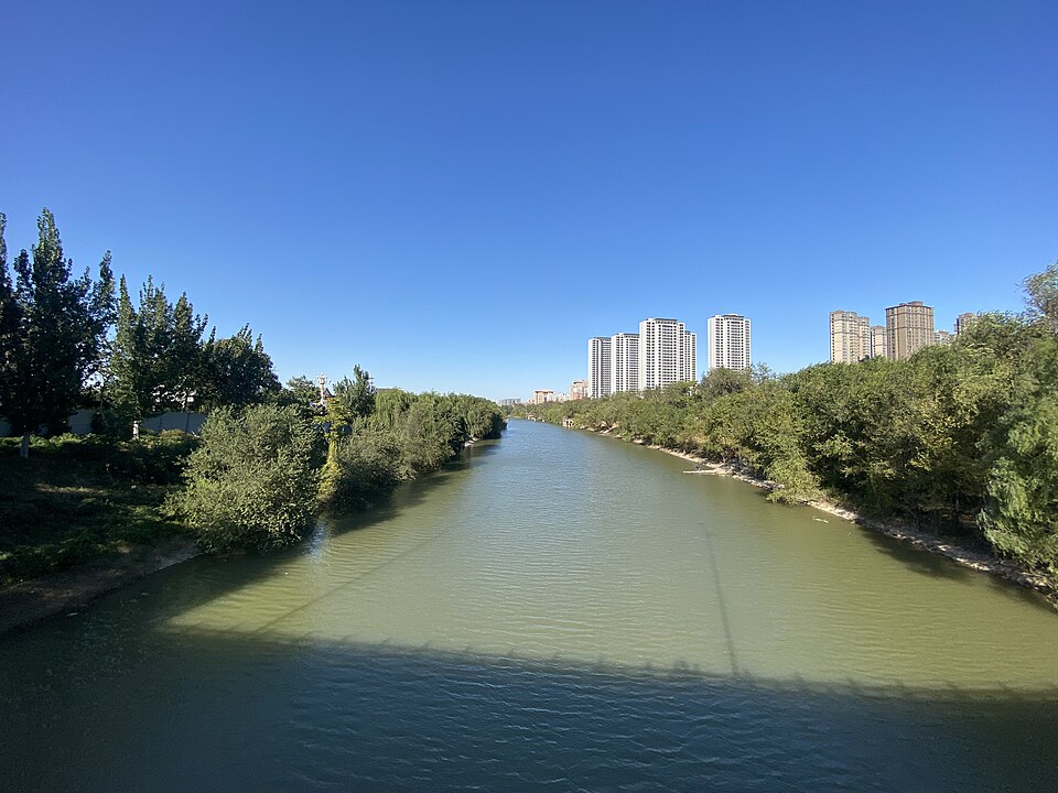 Dezhou Travel Guide: Canal Walks and Braised Chicken