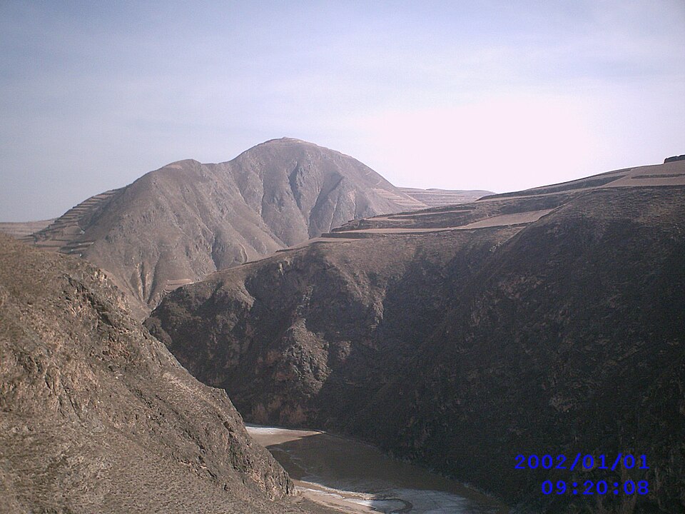 Shifeng fortress hill landscape in Tongwei Dingxi