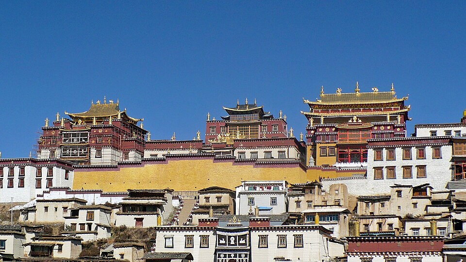 Diqing Travel Guide: Shangri-La and Pudacuo