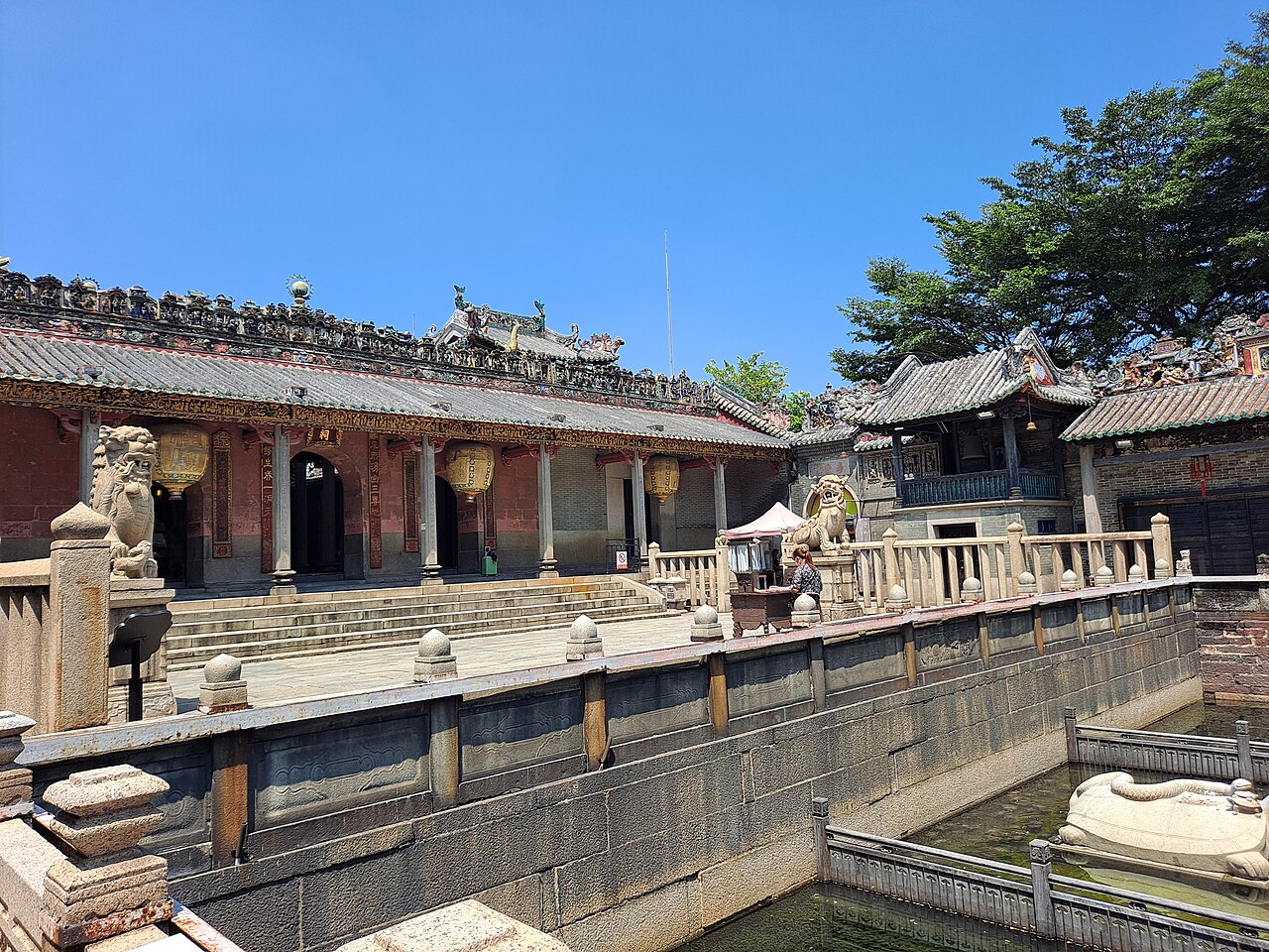 Foshan Ancestral Temple halls