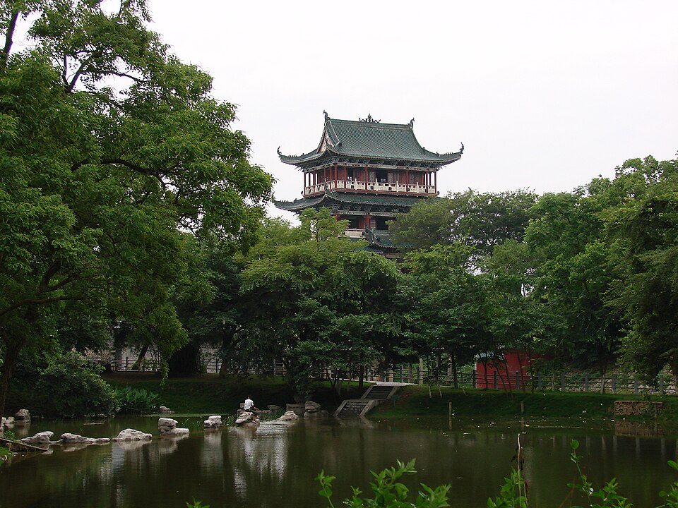 Ganzhou Travel Guide: Song Wall, Bajing, Tongtianyan