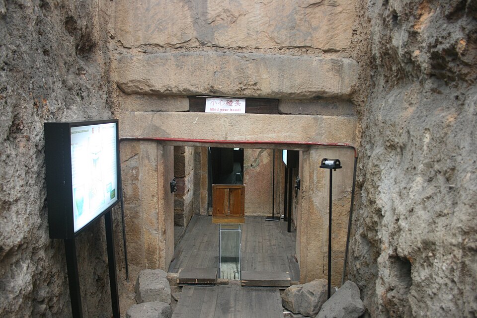 Entrance area of the Nanyue King tomb museum in Guangzhou