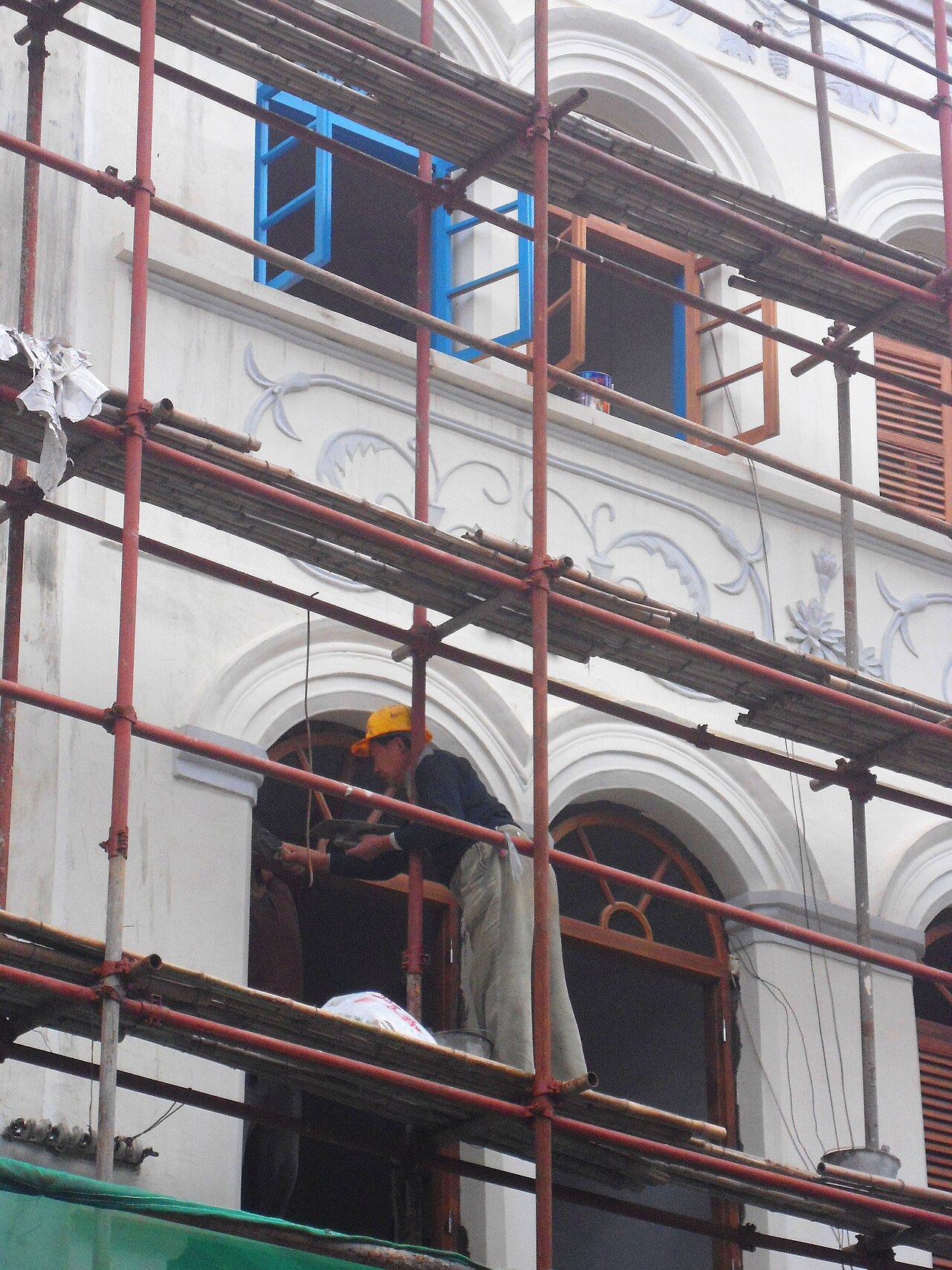 restored Zhongshan Road qilou buildings in Haikou