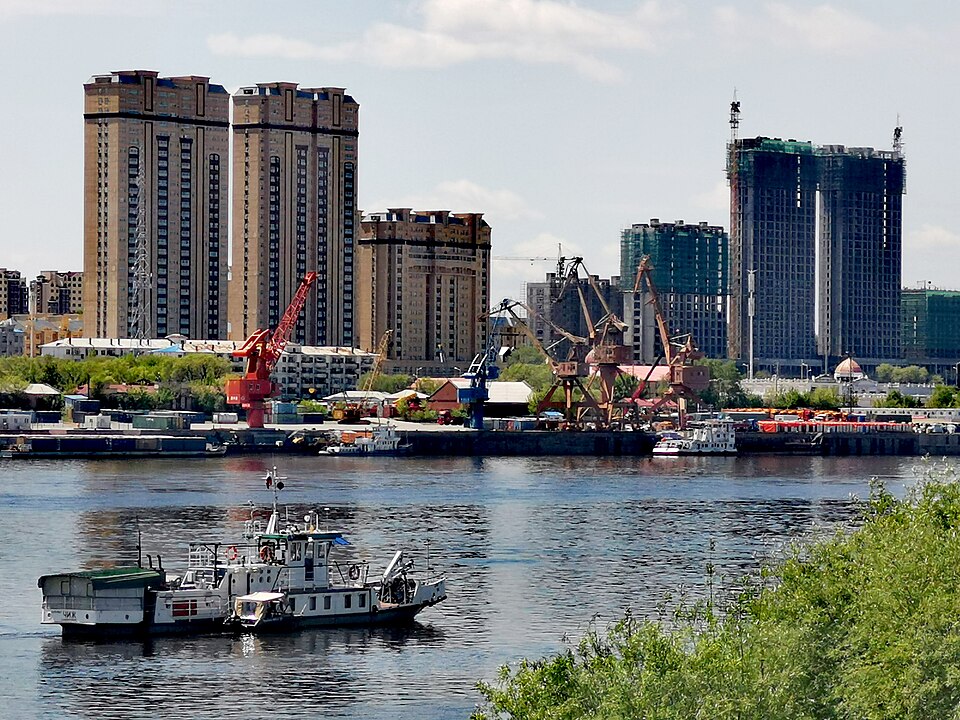 Wide stretch of the Amur (Heilong) River near Heihe in summer