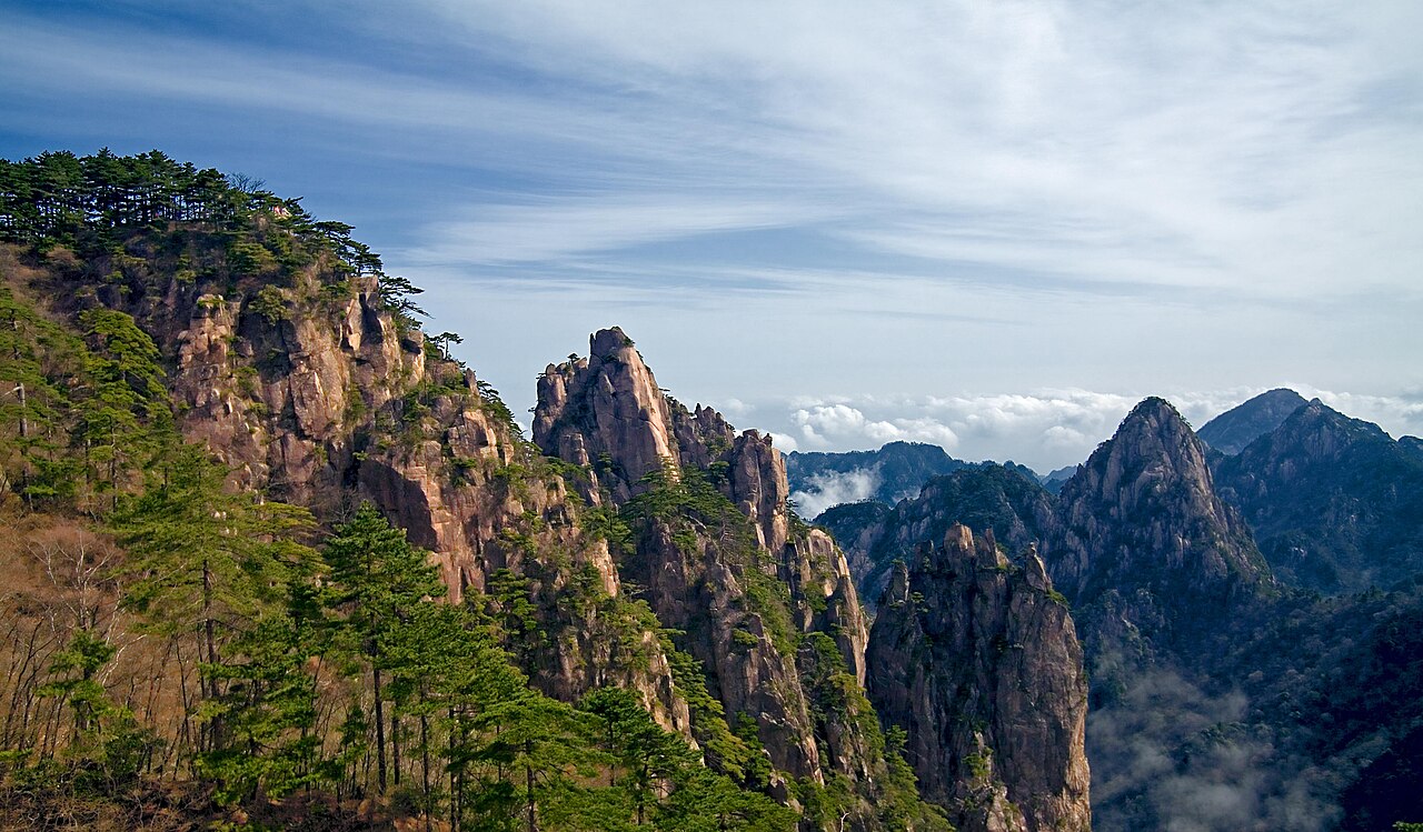 Huangshan Travel Guide: Mountain, Hongcun, Xidi and 3 Days