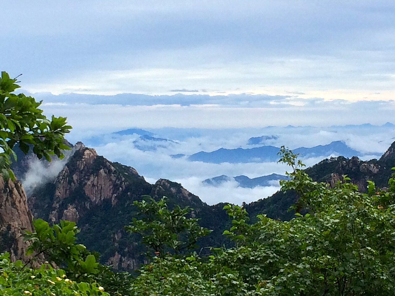 A sea of clouds below the peaks of Huangshan