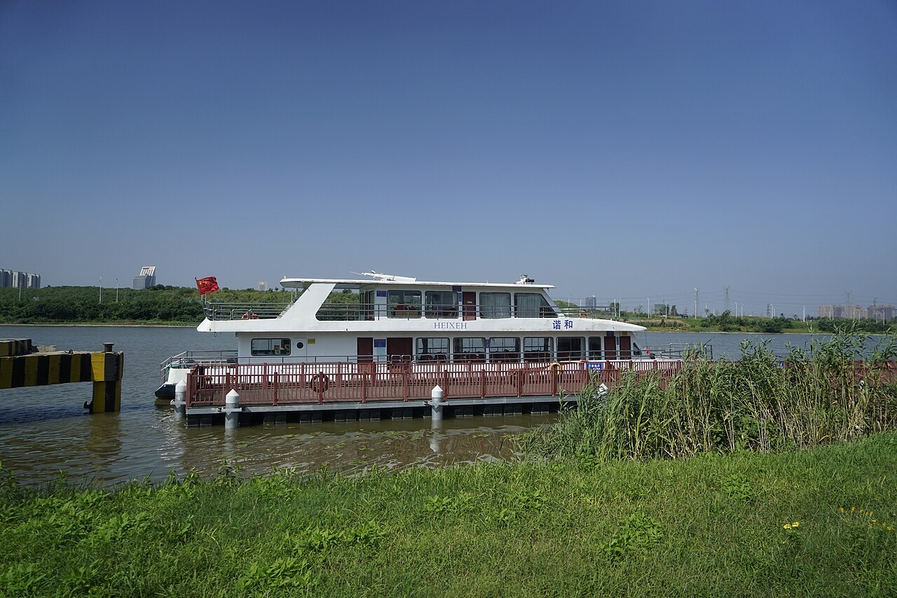 Cargo barge moving along the Grand Canal at Jining