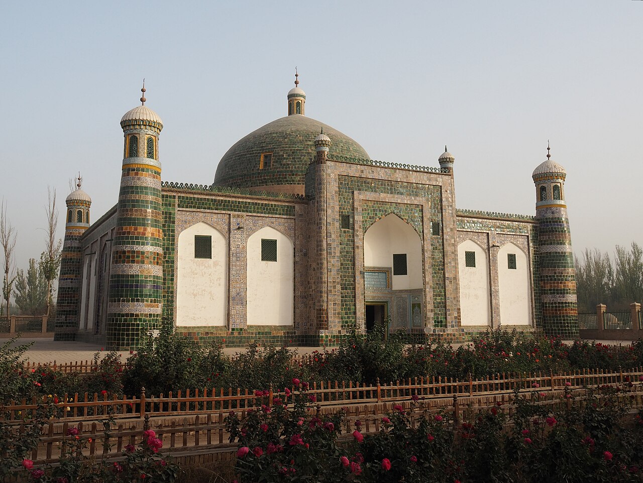 Apak Hoja Tomb, Kashgar: Xiangfei Garden and the Mausoleum Complex