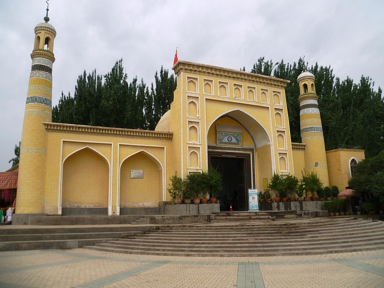 Kashgar Travel Guide: Old City, Id Kah Mosque, Sunday Market