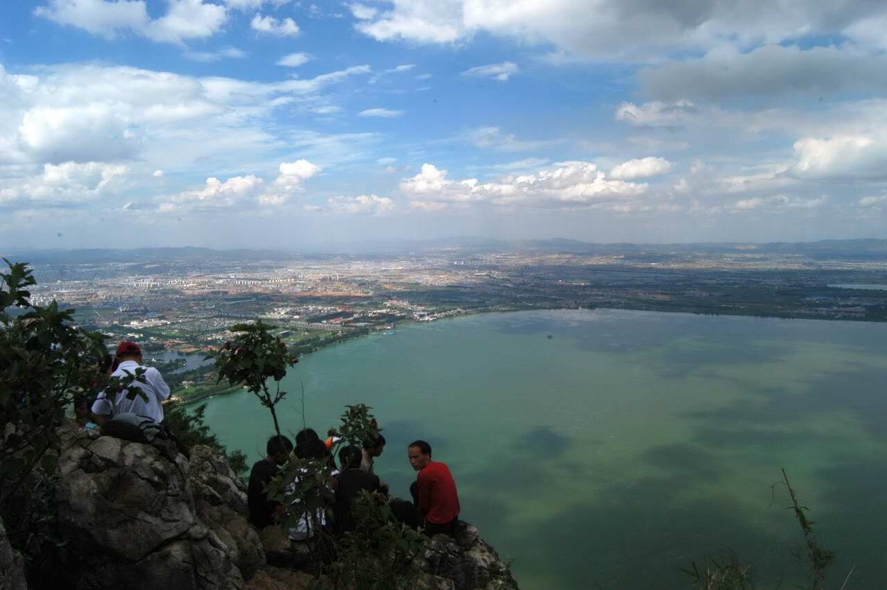 Dianchi Lake, Kunming: Haigeng Dam, Gulls and Shore Walks