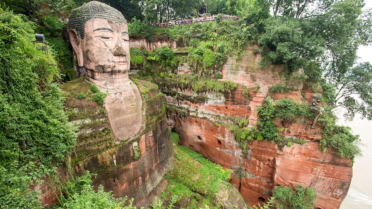Leshan Travel Guide: Giant Buddha, Mount Emei, Steam Train