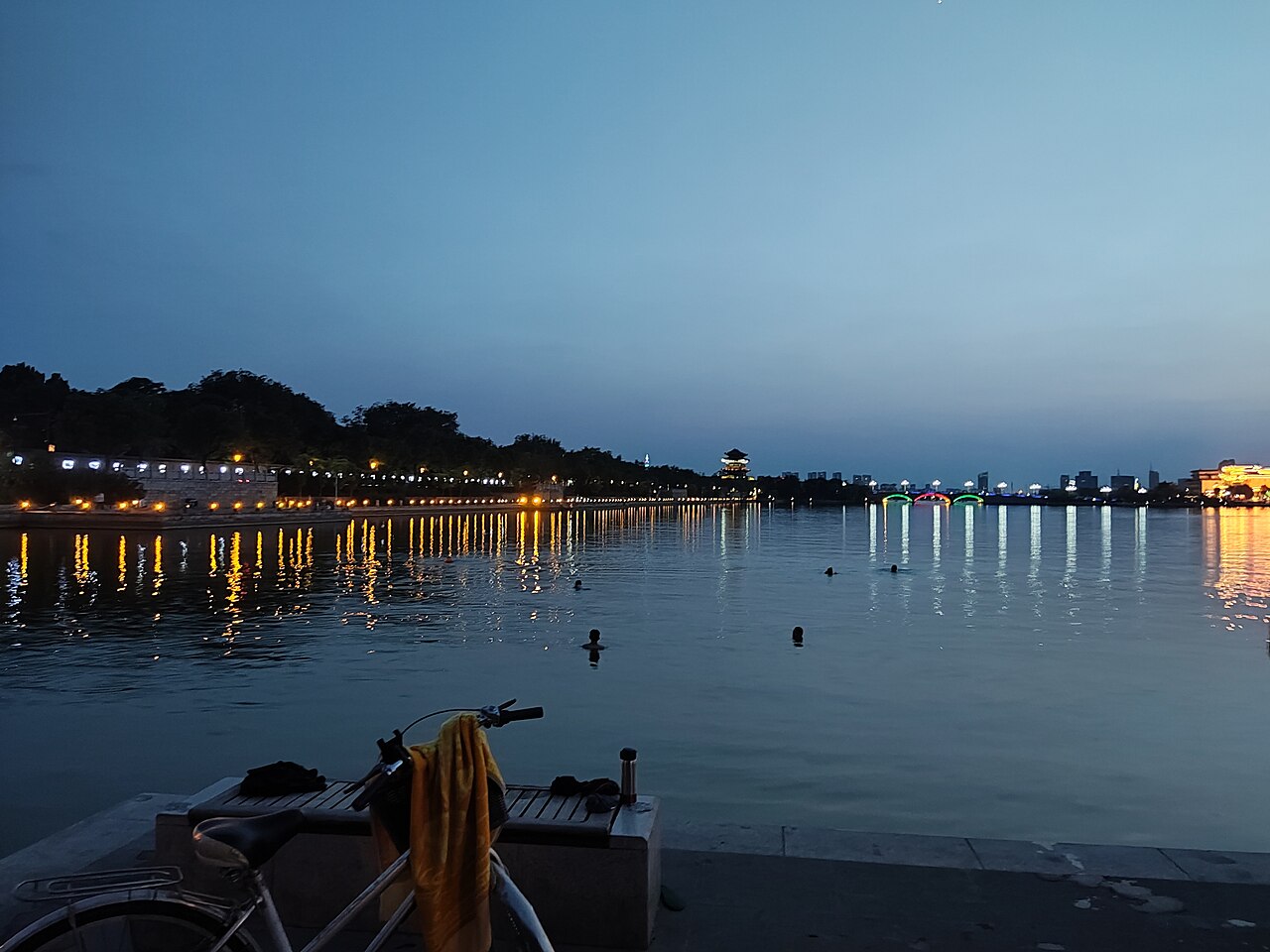 Dongchang Lake Liaocheng: Walking the Moat Lake Around the Old City
