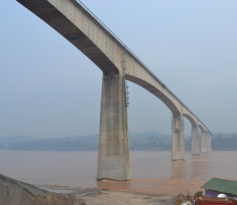 Yangtze railway bridge at Luzhou