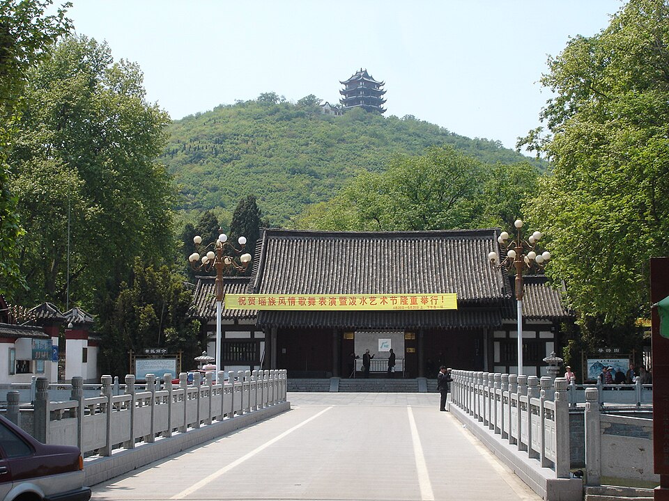 Ma'anshan Travel Guide: Caishi Rock and Li Bai