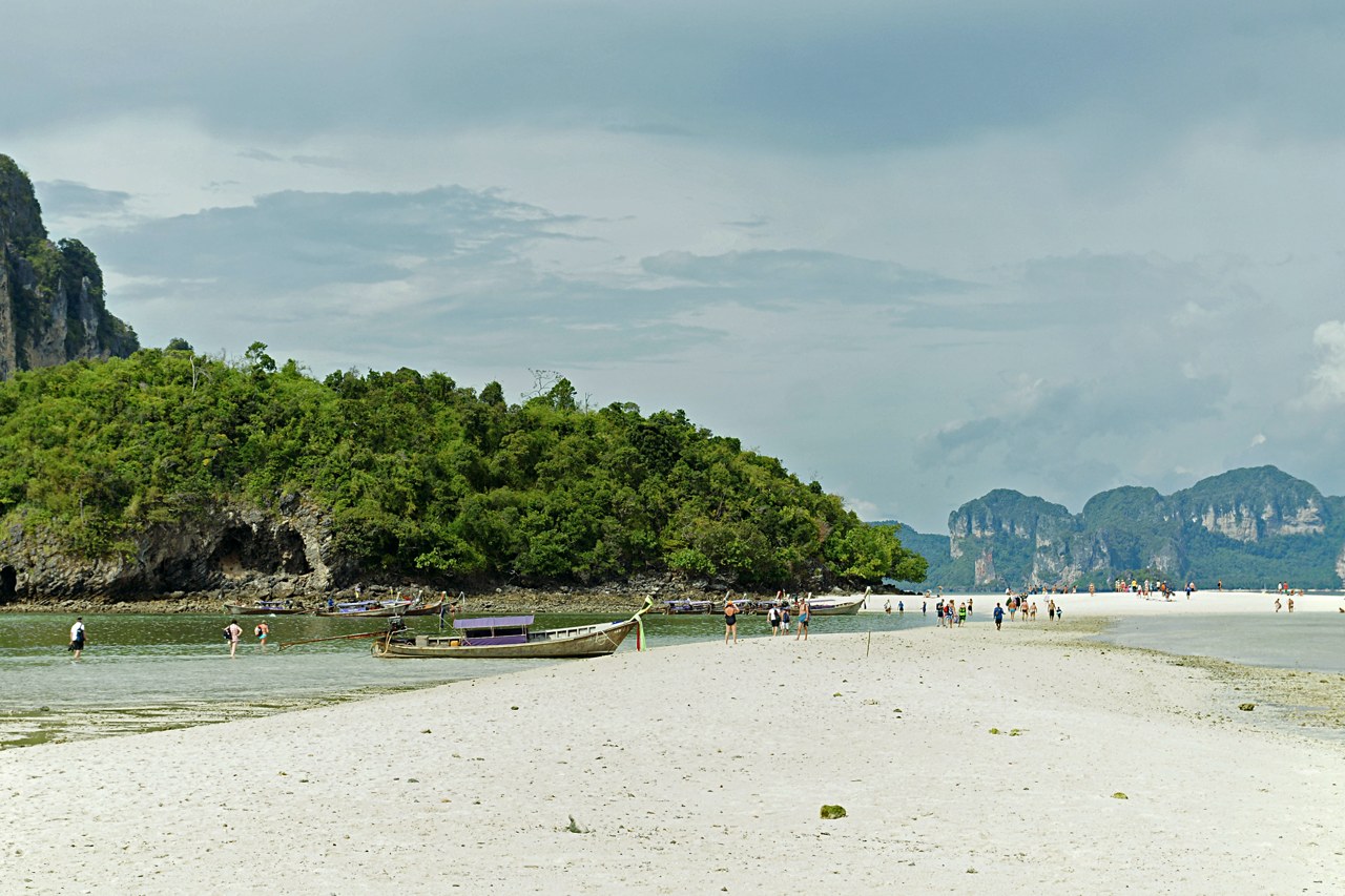 View toward nearby islets from Fangji Island