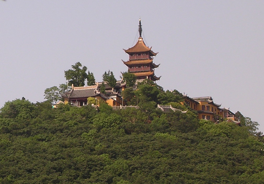 Guangjiao Temple halls on Wolf Hill above Nantong