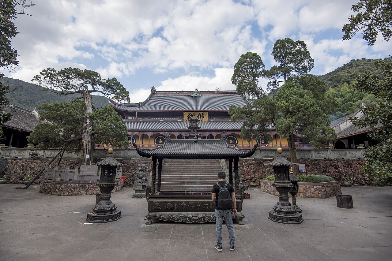 Buddha Hall of Tiantong Temple