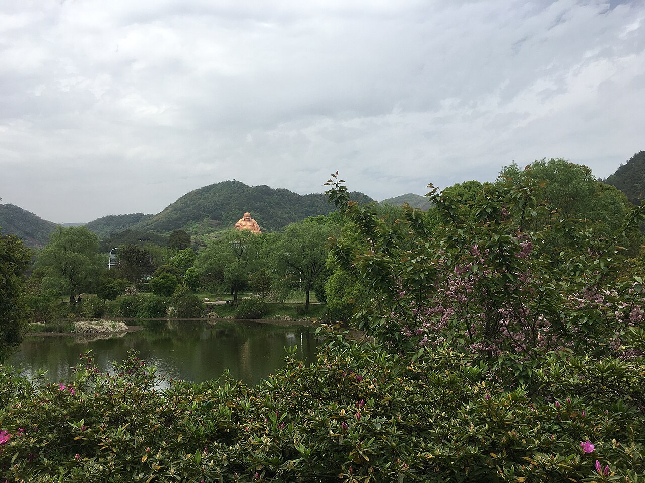 Xuedou Mountain, Ningbo: Waterfalls and a Giant Maitreya