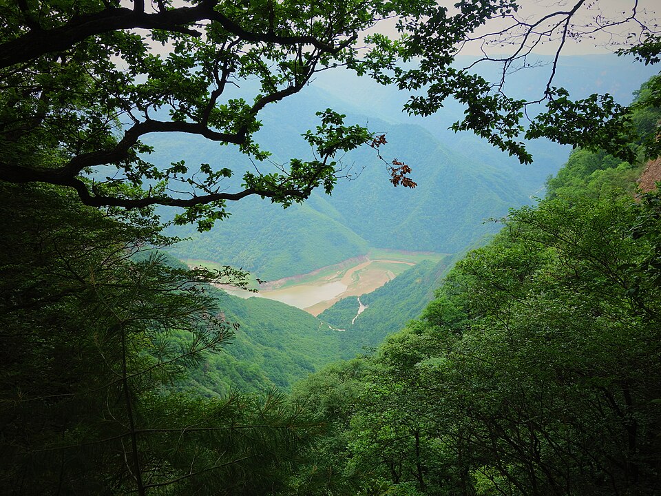 Pingliang Travel Guide: Kongtong Mountain and East Gansu