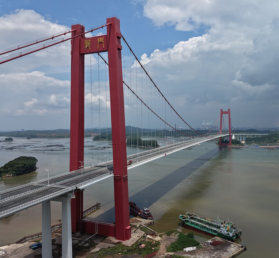 Longmen Bridge spanning the water near Qinzhou