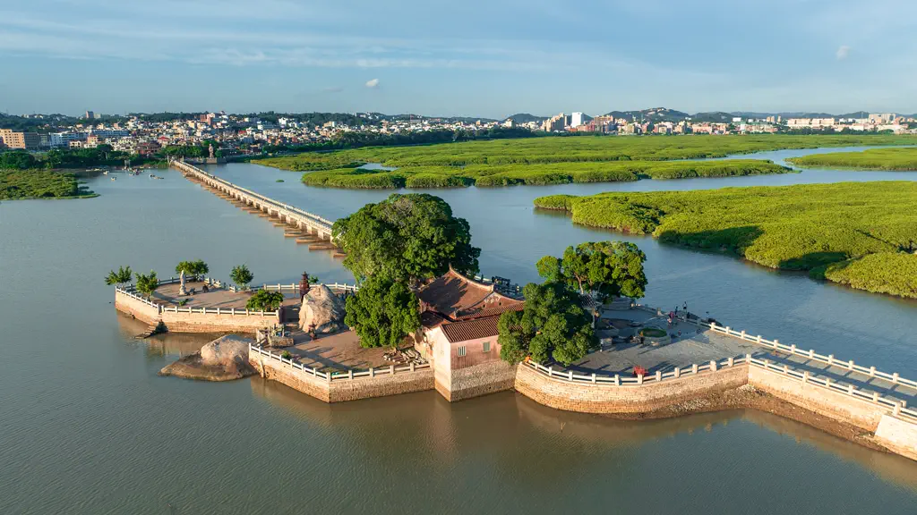 Luoyang Bridge from above crossing the estuary