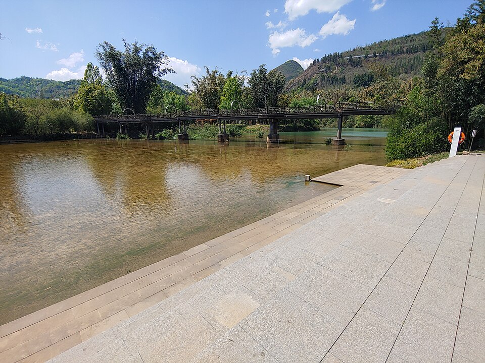 Footpaths and greenery along the Jiulong Waterfalls scenic area