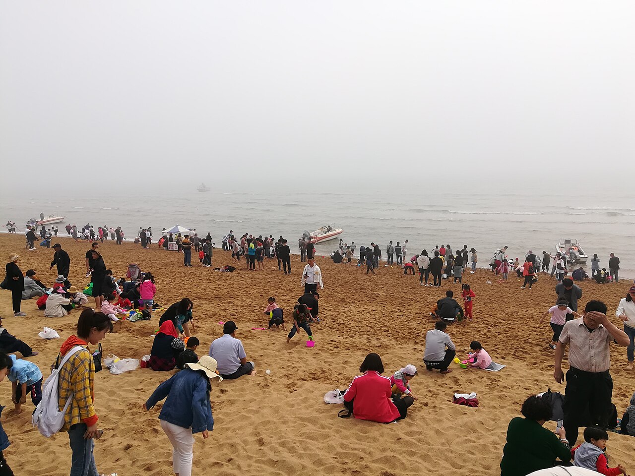 Rizhao Travel Guide: Wanpingkou Beach, Lighthouse and Tea
