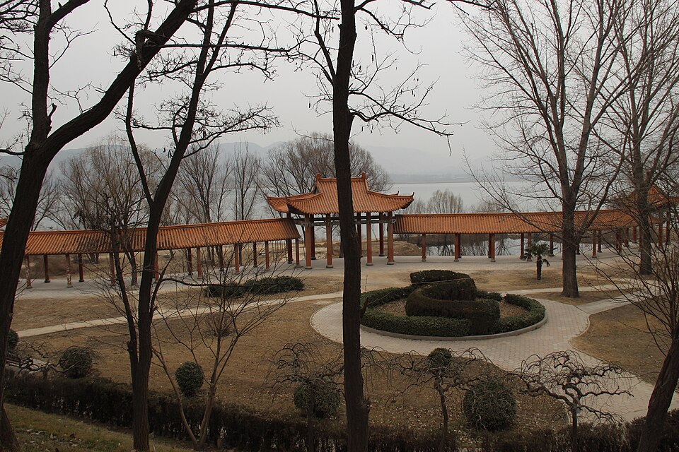 Yellow River flowing past the Shanzhou scenic area in Sanmenxia