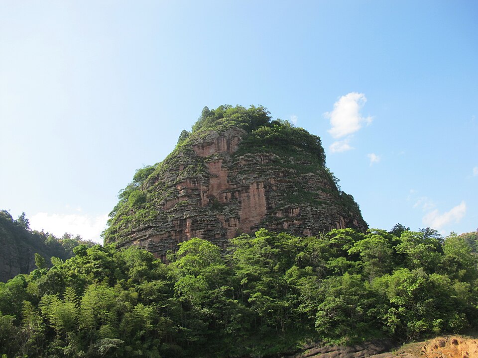 Sanming Travel Guide: Taining Golden Lake and Danxia Gorges