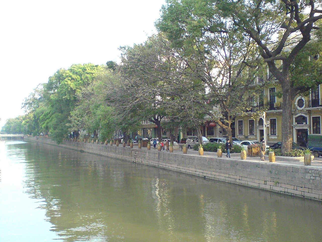 Riverside scenery and historic buildings on Shamian Island