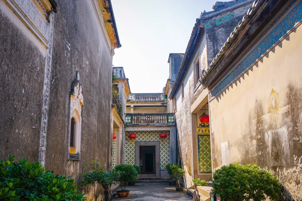 Chen Cihong Residence, Shantou: 506 Rooms of One Family
