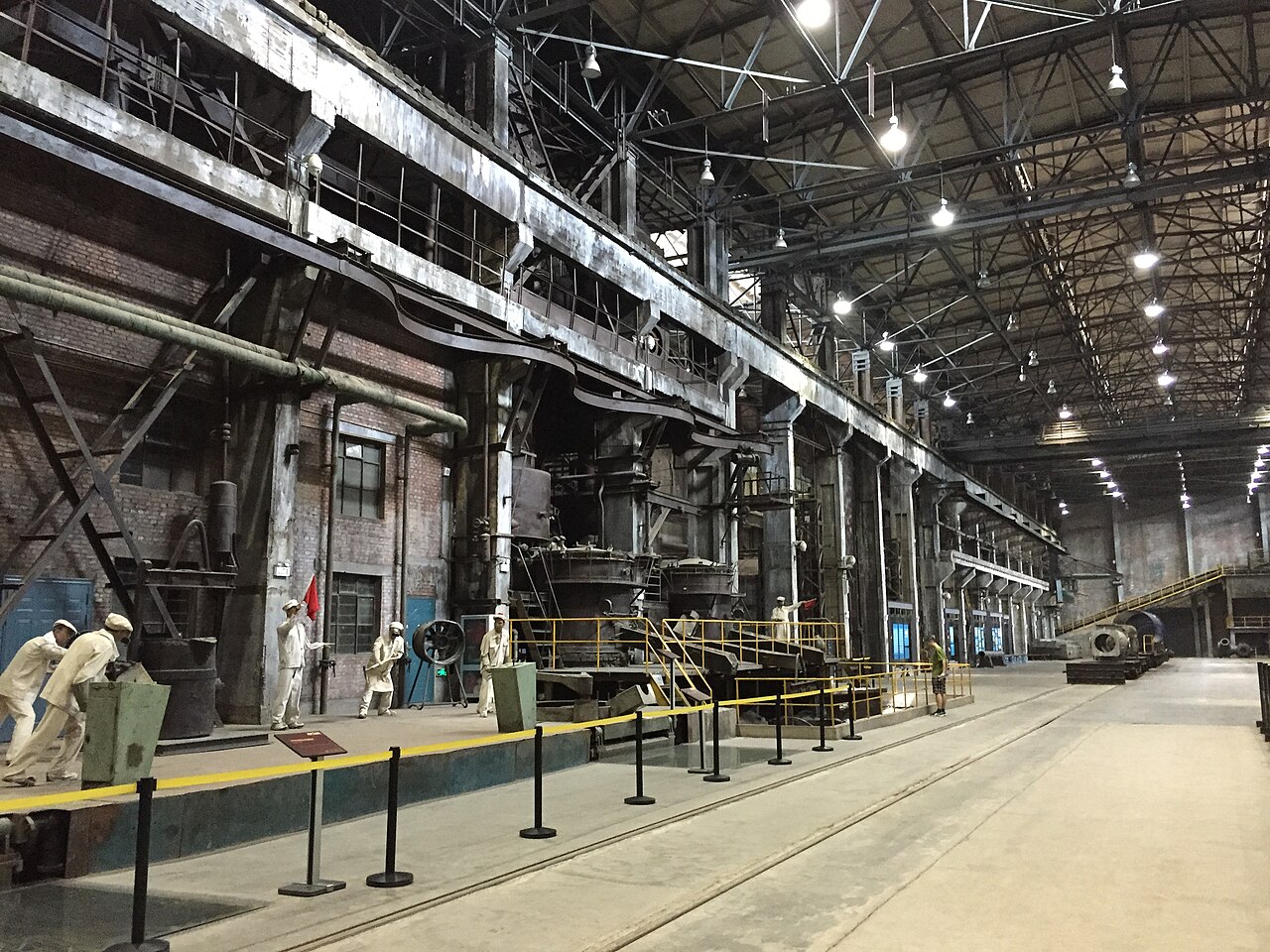 Cupola furnaces and cranes preserved in the foundry hall of the China Industrial Museum