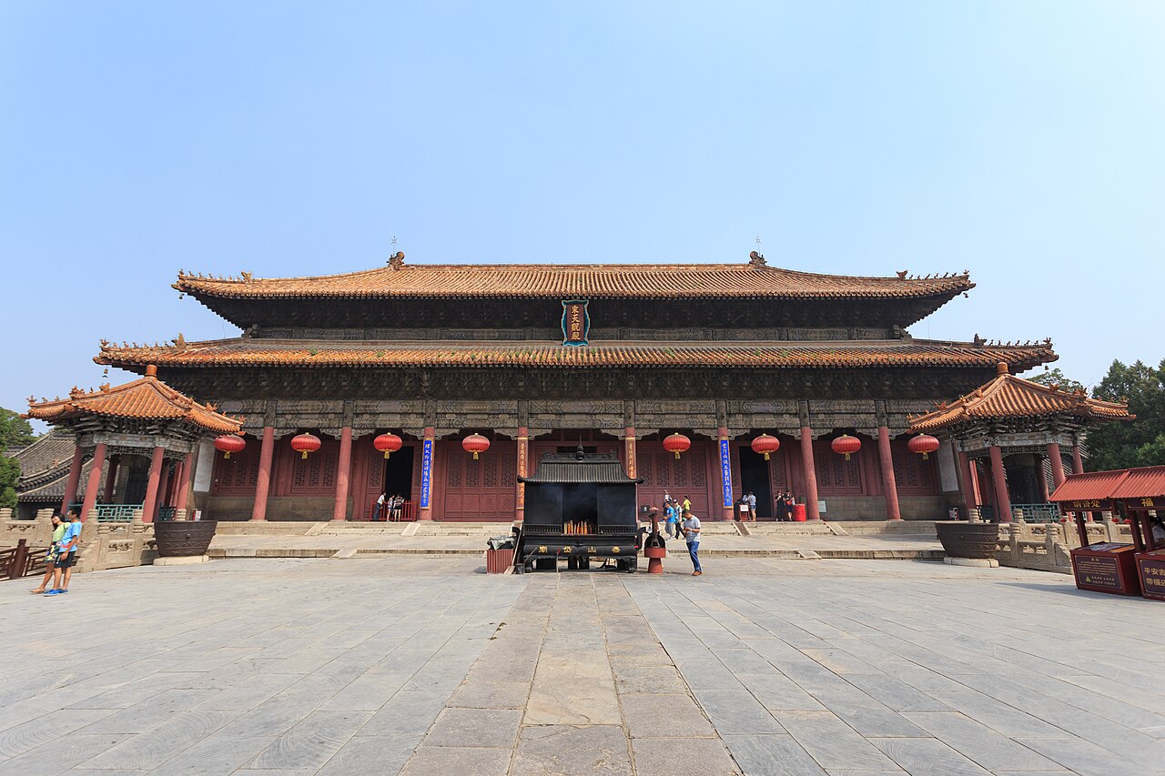 Courtyard and red-walled halls of the Dai Temple in central Tai'an