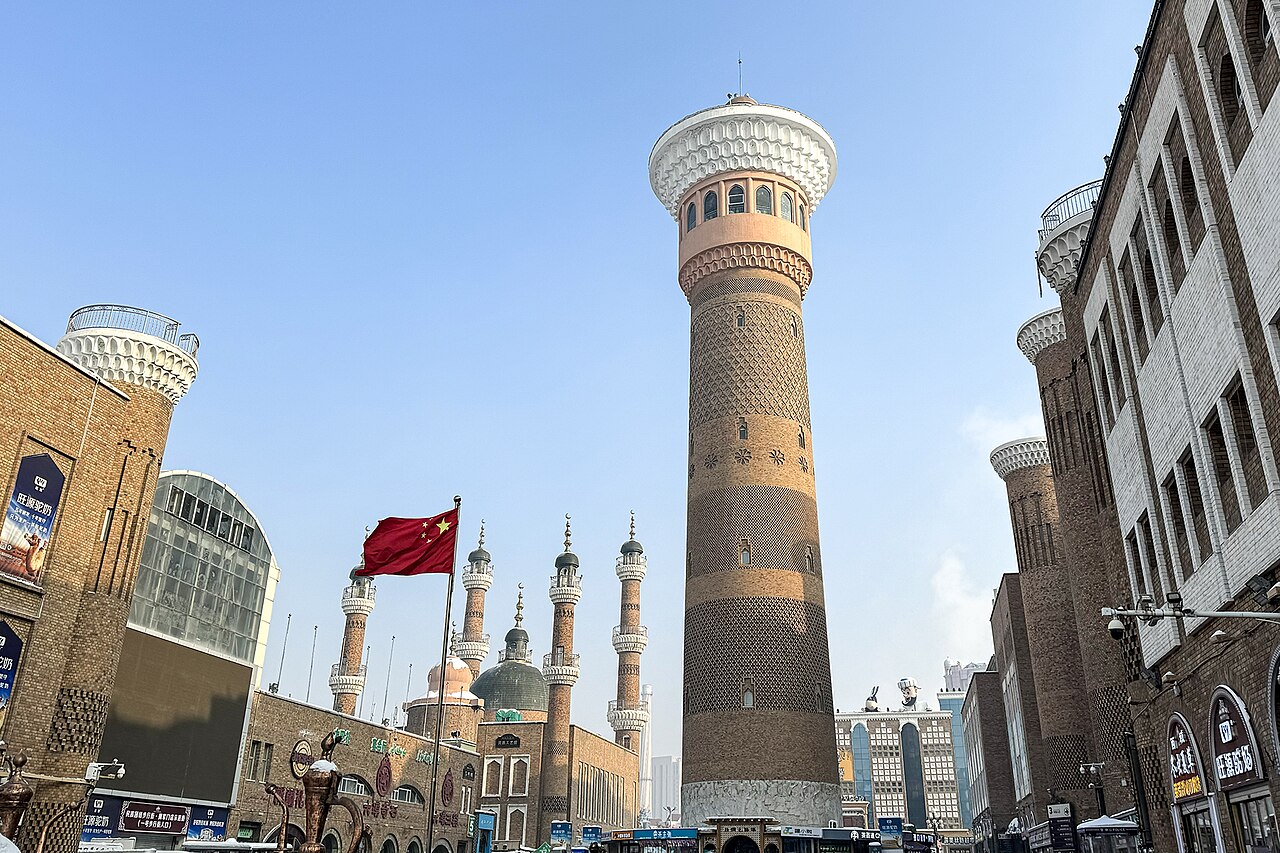 Xinjiang International Grand Bazaar, Urumqi: Erdaoqiao History, the Silk Road Tower and Night Food Street