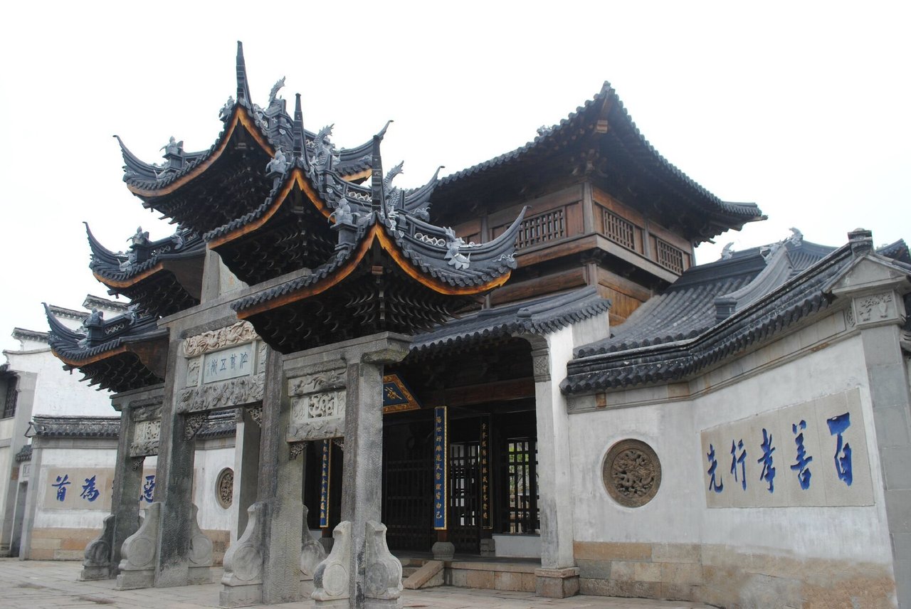 Huishan Ancient Town, Wuxi: Ancestral Shrine Streets, the Second Spring Under Heaven and Clay Figures