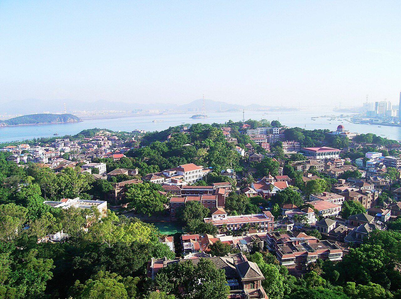 Xiamen Travel Guide: Gulangyu, Temples and a 3-Day Plan