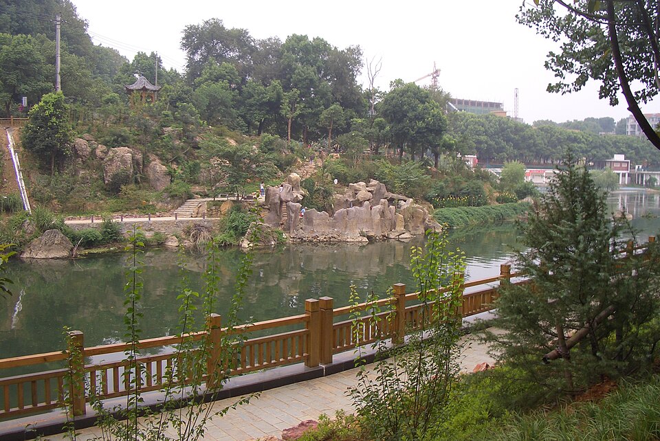Riverside scene in Xianning
