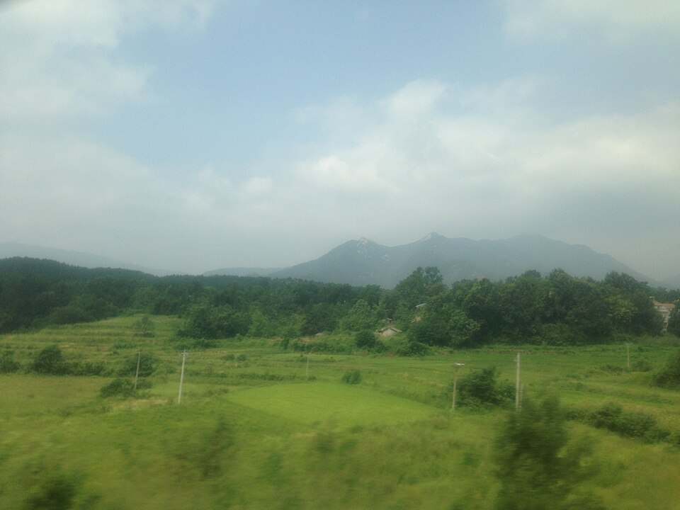 Xiaogan Travel Guide: Filial-Culture Soft City, Shuangfeng Hills, and Wuhan North Fringe (1–2 Day Route)