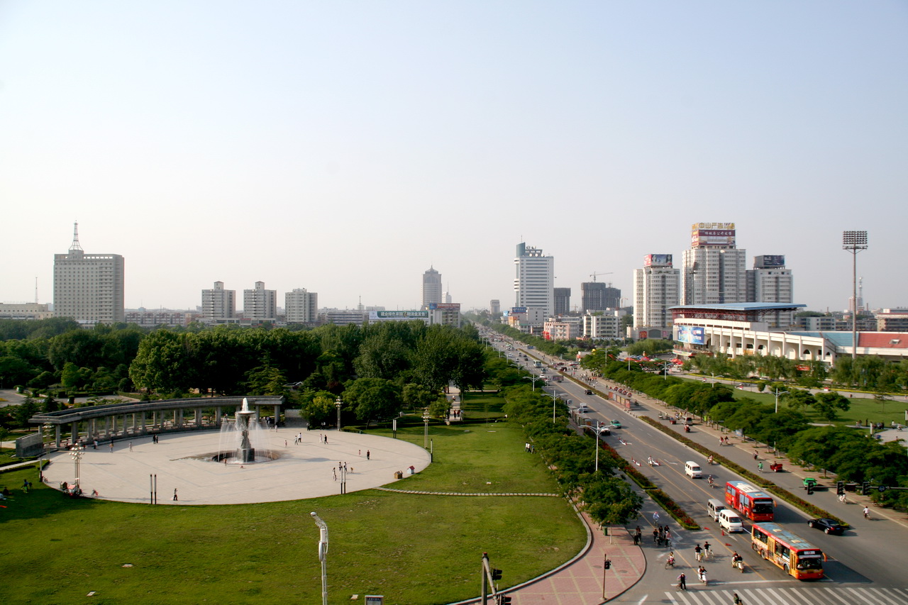 Xinxiang city street scene