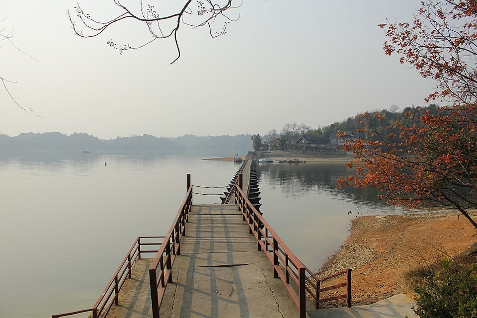Bridge across Fairy Lake in Xinyu Jiangxi