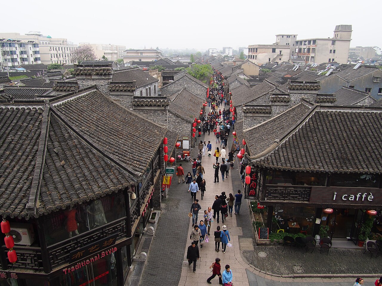 Dongguan Street, Yangzhou: Old Town Axis, Wharf Wind and Evening Lamps