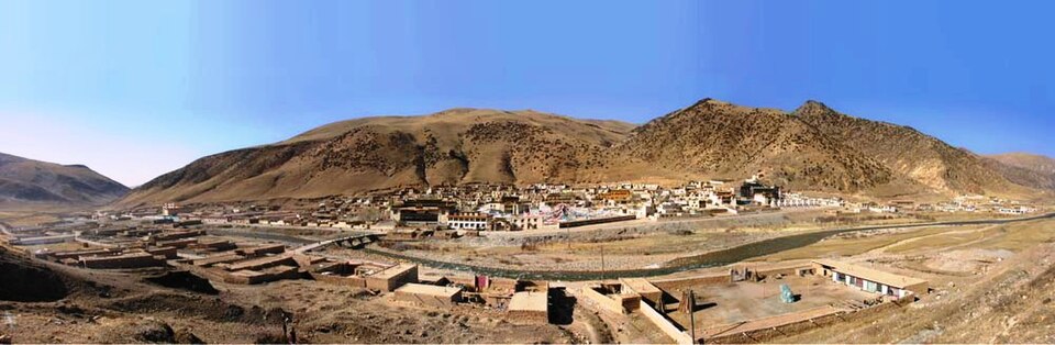 Mountain and valley landscape near Yushu Qinghai