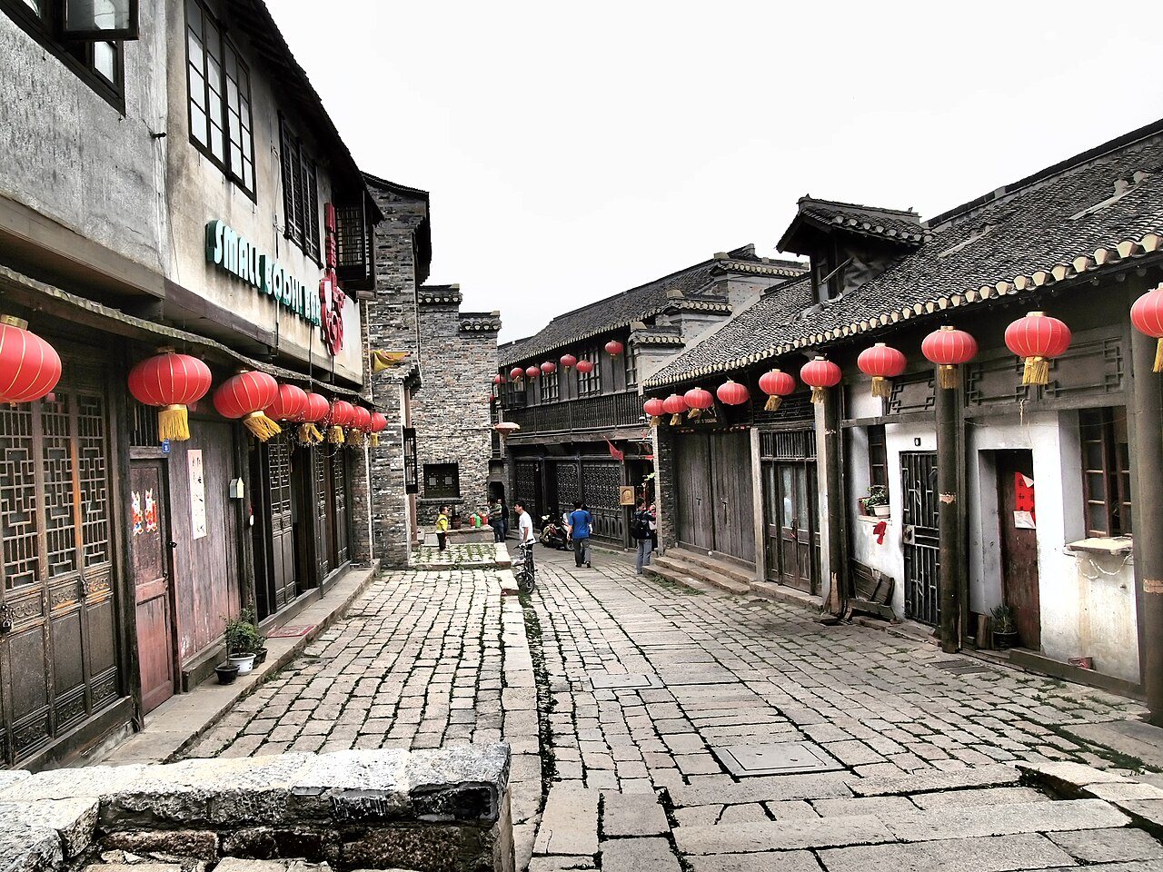 Xijin Ferry Zhenjiang: The Old Crossing Street, Zhaoguan Pagoda and Consulate Hill