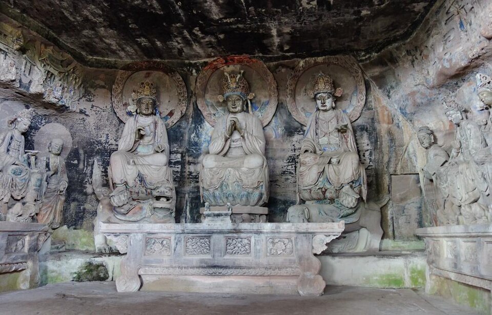 Huayan Cave stone carvings in Anyue