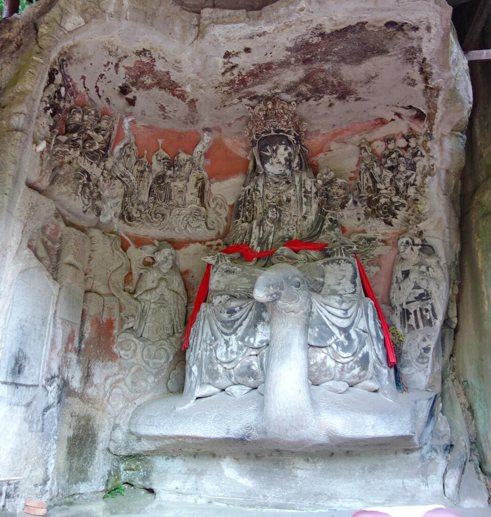 Kongque Cave carvings in Anyue Sichuan